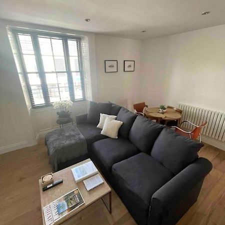 דירות Abergavenny Center 2-Bed Flat מראה חיצוני תמונה