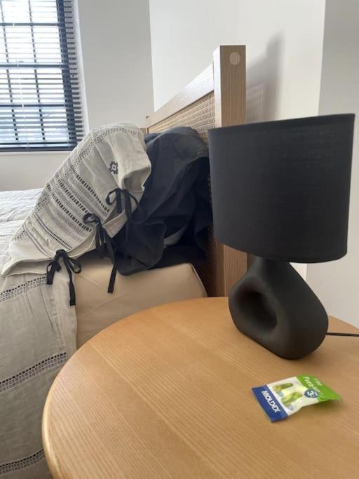 דירות Abergavenny Center 2-Bed Flat מראה חיצוני תמונה